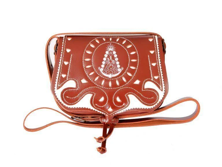 BOLSO RIÑONERA SOLAPA PICADA FONDO BLANCO