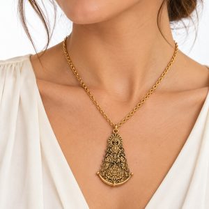 COLLAR DE ACERO DORADO VIRGEN DEL ROCÍO LABRADO