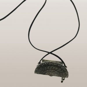 CUELGA ABANICO METAL