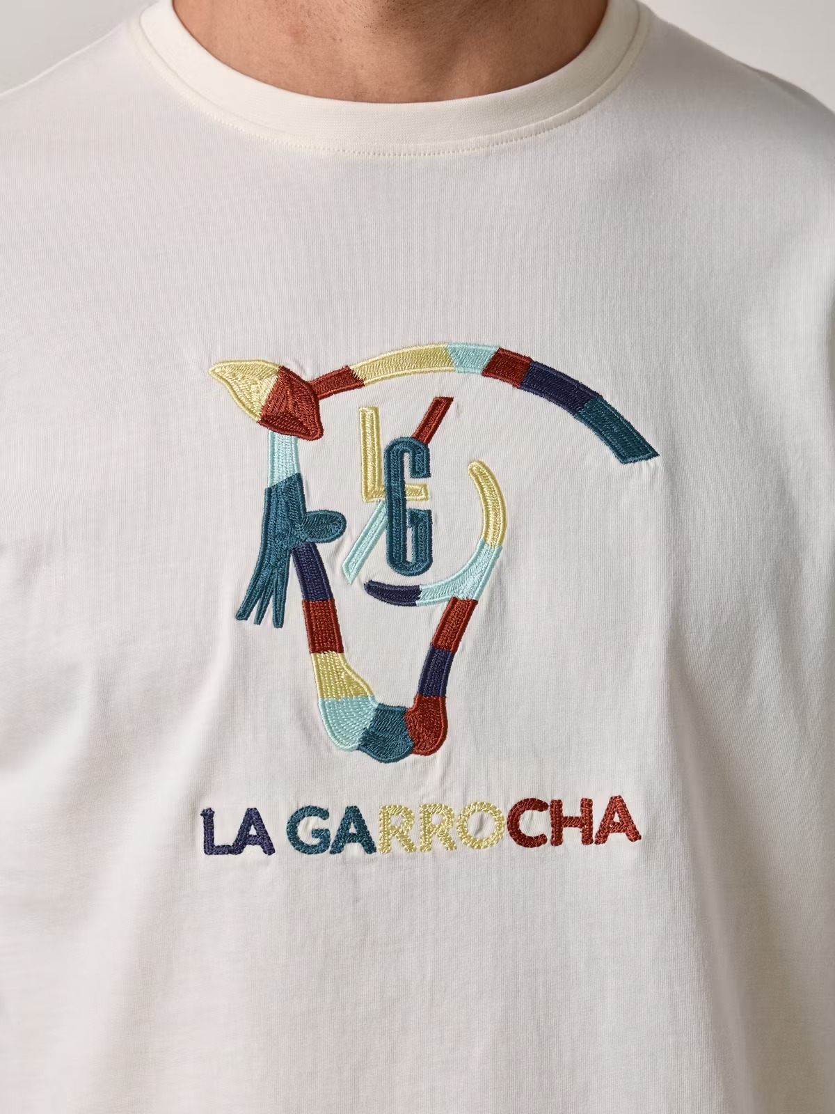 CAMISETA CABALLO BORDADO - Imagen 7