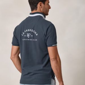 POLO PRINT ESPALDA / AZUL LAGO