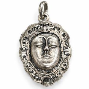 ROSTRILLO VIRGEN DEL ROCÍO PLATEADO GRANDE 2,9 × 2 CM